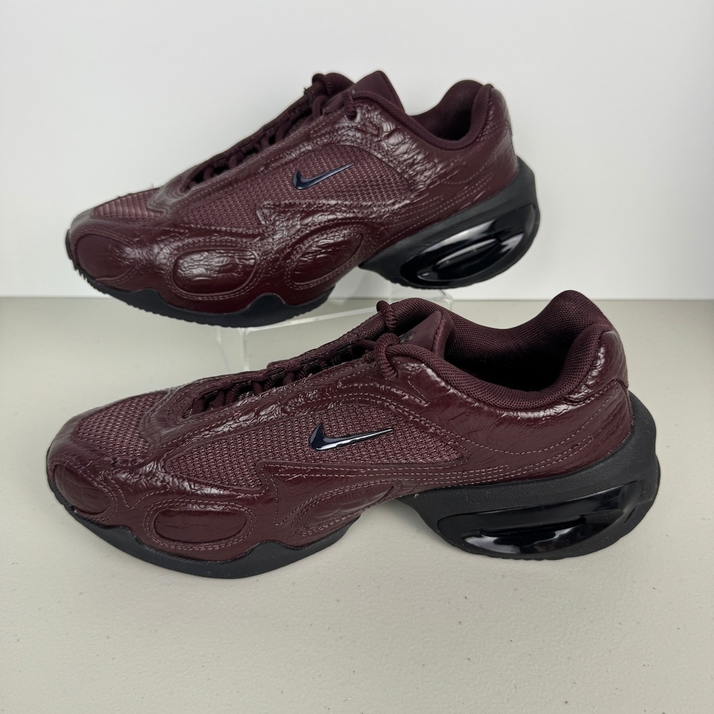 Nike Air Max Sundial Burgundy Crush Black IB6689-600 Sneakers Womens Size 8 NEW